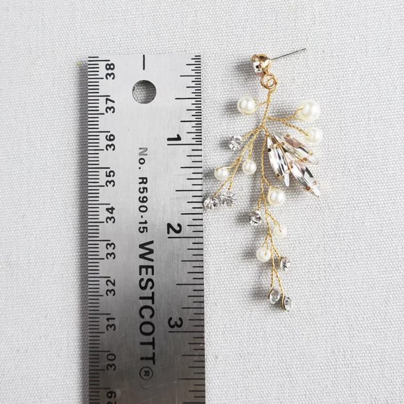 Bridal Vine Earrings - Picture 3 of 3